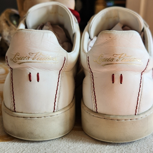 Louis Vuitton - Picture 4 of 7